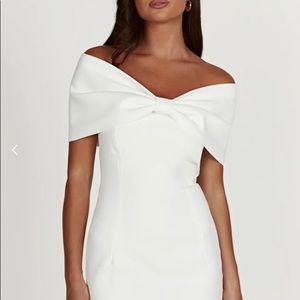 NWT Meshki Gwyneth Bow Dress